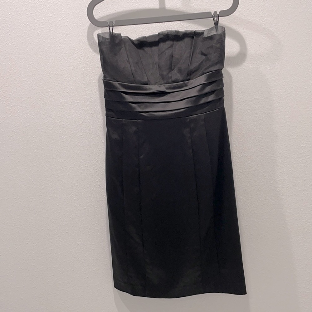 Bebe open pleated strapless dress. New w/tags